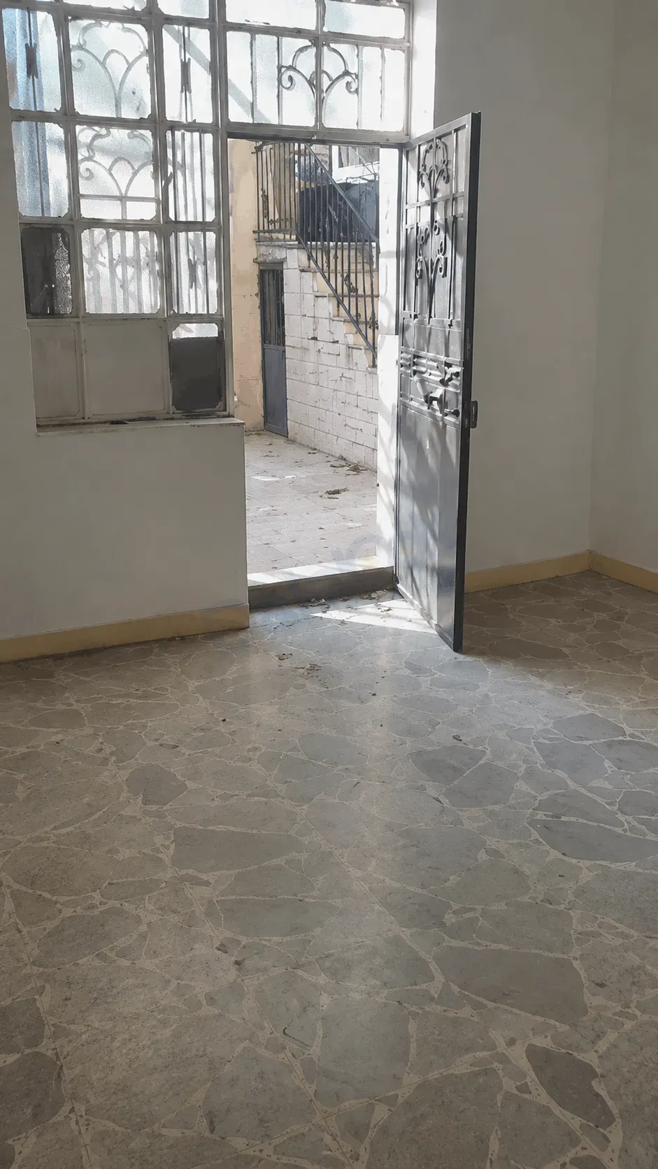 uploads/advertisements/images/للبيع_بيت_في_التجارة__2_-1784077503898.webp