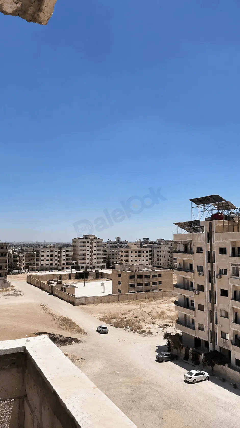 للبيع بيت في جديدة عرطوز تنظيم السلالم