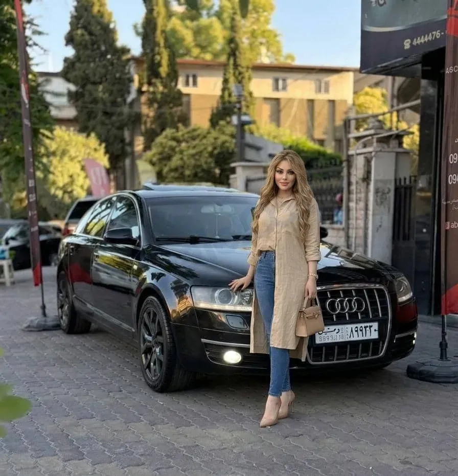 للبيع سيارة أودي A6 موديل 2009