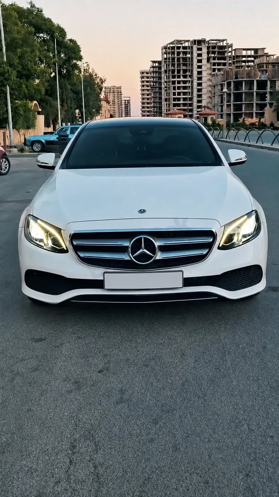uploads/advertisements/images/للبيع_سيارة_مرسيدس_e300_2019__7_-1787768397803.webp