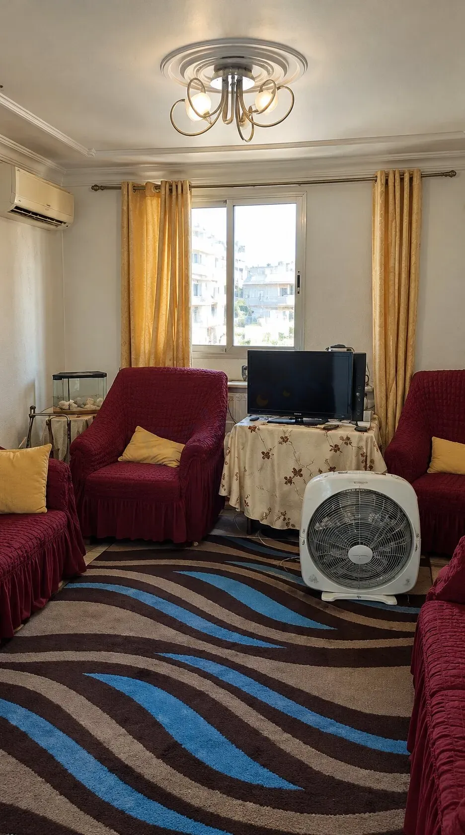 uploads/advertisements/images/للبيع_شقة___في_شارع_الباكستان_قرب_مطعم_مرايا_ضمن_حارة-1792940729398.webp