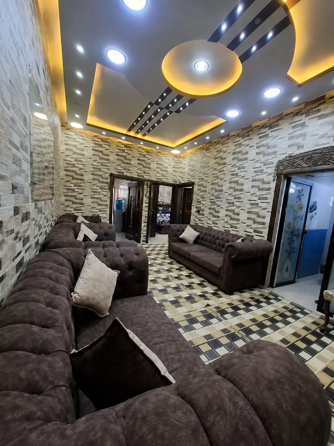 uploads/advertisements/images/للبيع_شقة__في_ببيلا_على_الشارع_العام__6_-1785954159326.webp
