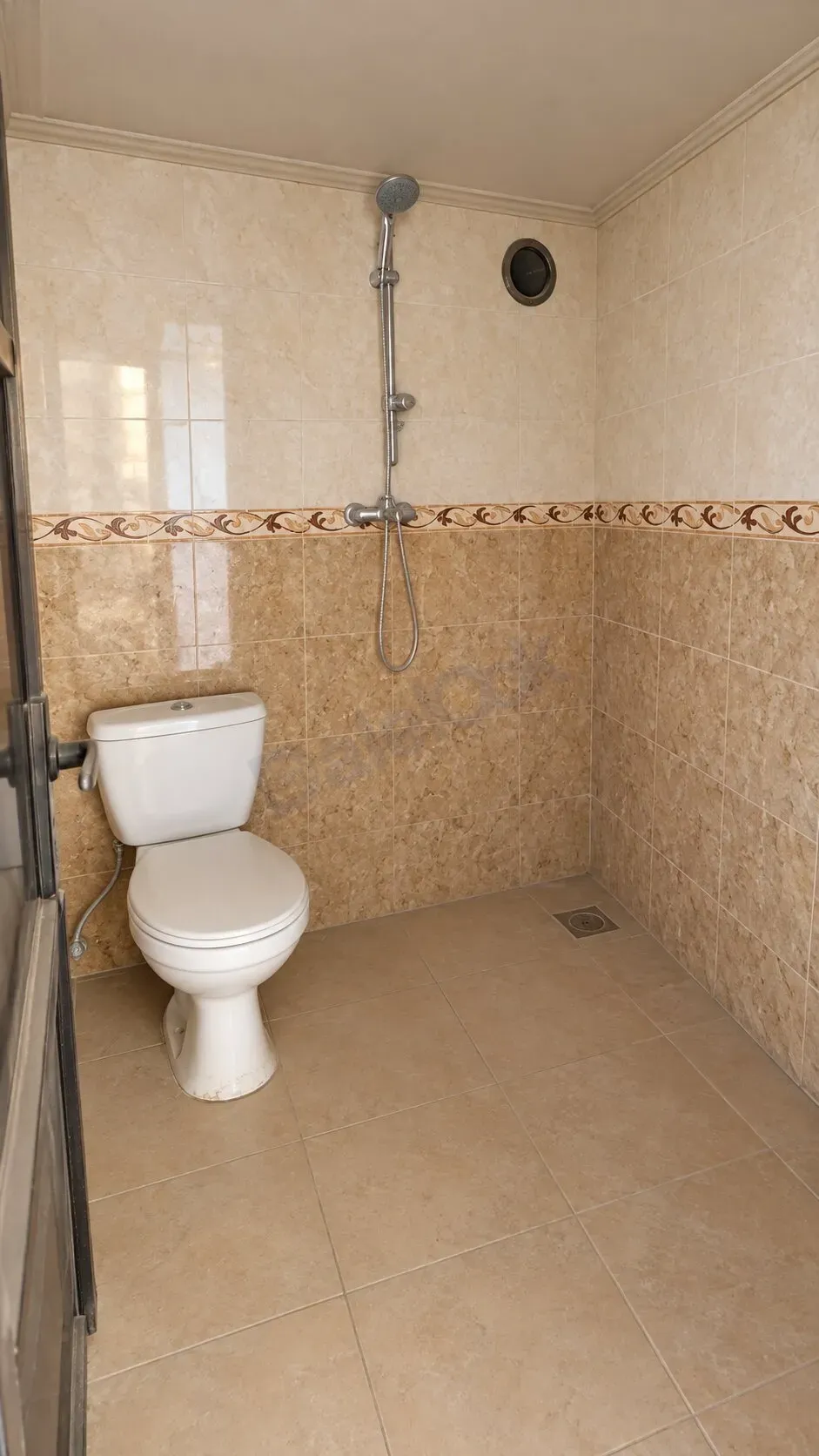 uploads/advertisements/images/للبيع_شقة__في_ريف_دمشق_كفر_بطنا_شارع_ال_14__7_-1791565459571.webp