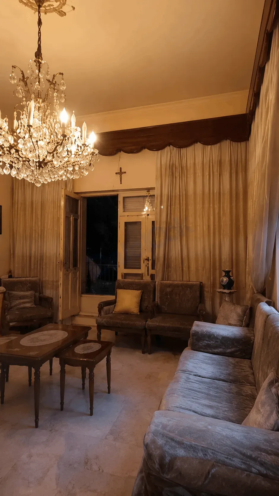 uploads/advertisements/images/للبيع_شقة_أرضية_مع_حديقة_بمنطقة_القصاع__2_-1784421412700.webp