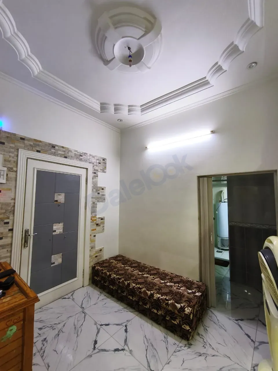 uploads/advertisements/images/للبيع_شقة_أرضية_مع_حديقة_في_حرستا__4_-1792344140646.webp