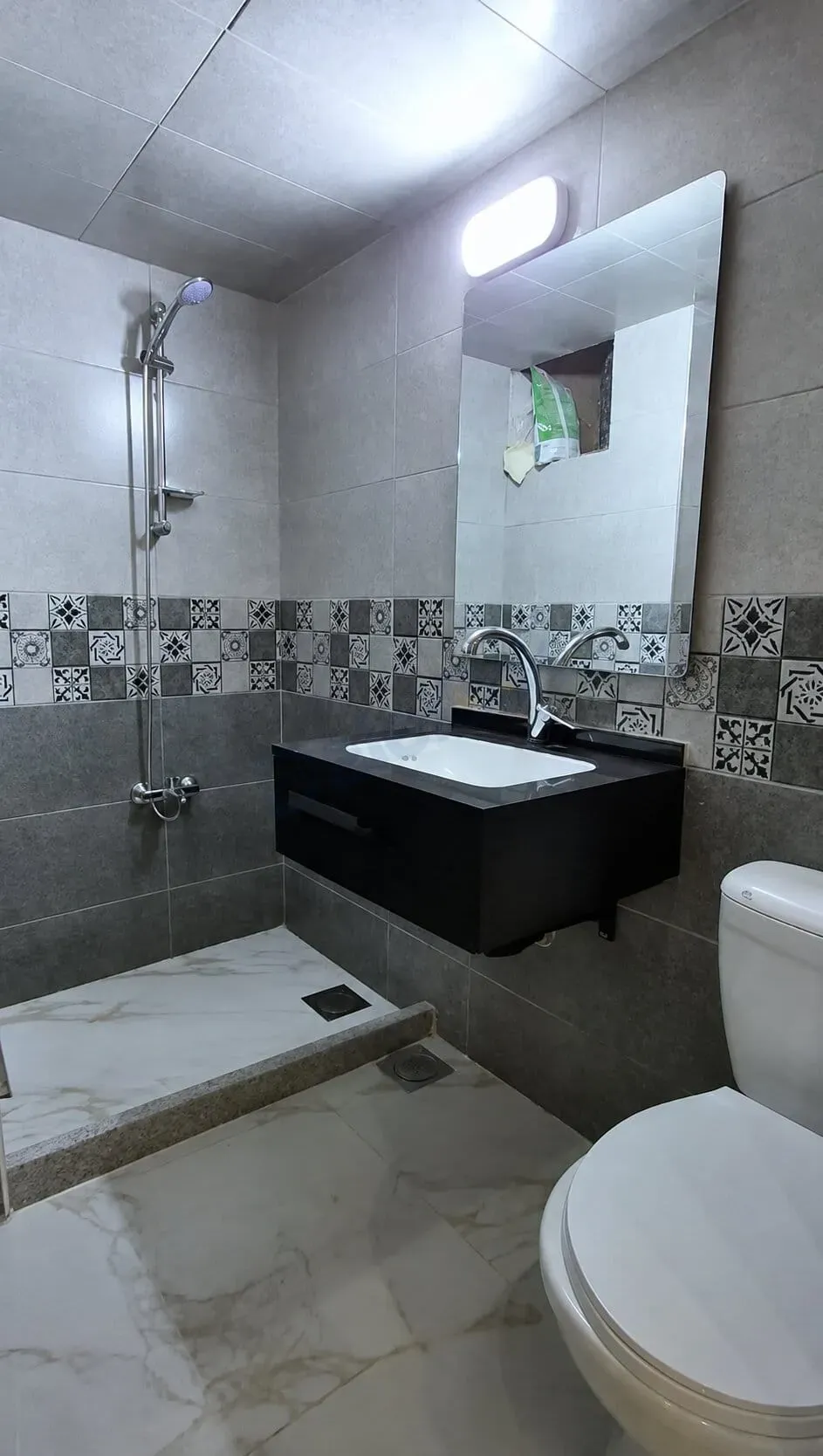 uploads/advertisements/images/للبيع_شقة_إكساء_مميز_في_ضاحية_قدسيا__4_-1786400611340.webp