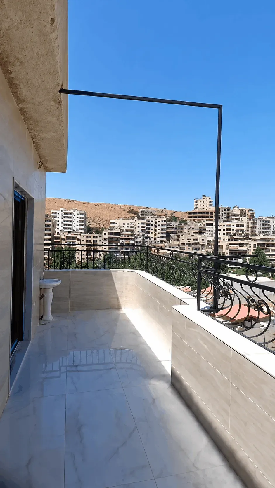 uploads/advertisements/images/للبيع_شقة_بإطلالة_ملكية_في_الهامة_طريق_الوادي__6_-1784830641887.webp