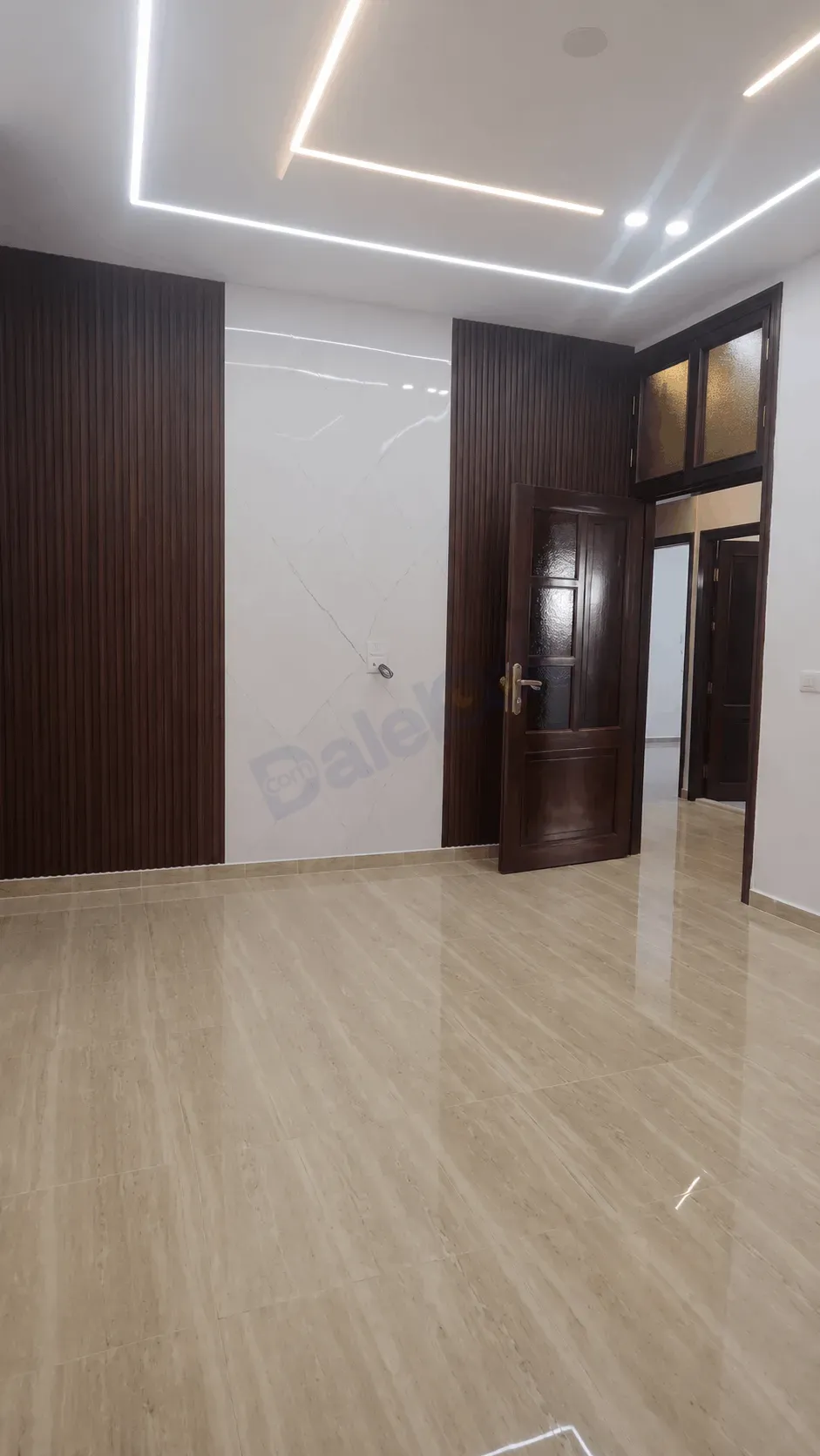 uploads/advertisements/images/للبيع_شقة_بإكساء_ملكي_في_جرمانا__6_-1783939297600.webp