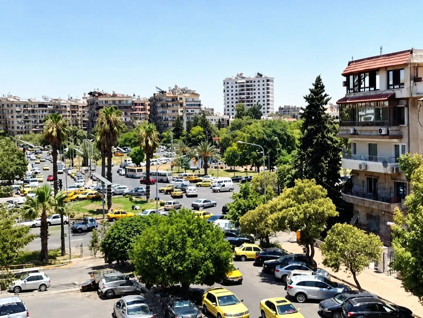 للبيع شقة بالمزرعة قرب جامع الايمان