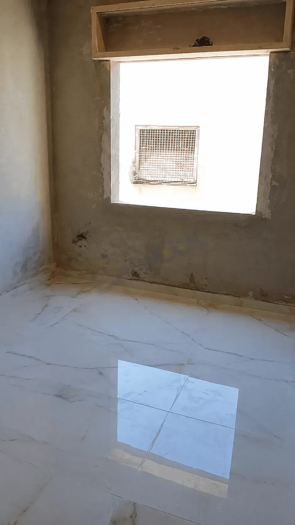 للبيع شقة بالهامه خابوري على الشارع الرئيسي