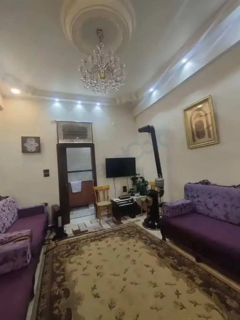 للبيع شقة بمنطقة باب توما