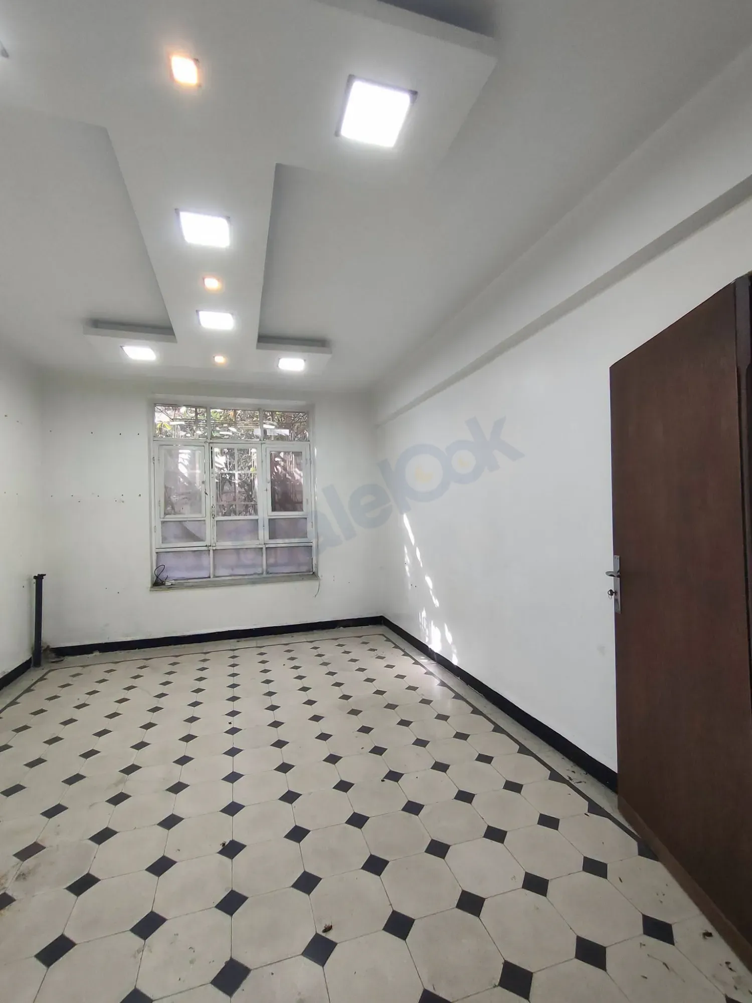 uploads/advertisements/images/للبيع_شقة_بمنطقة_شارع_بغداد_في_مرشد_خاطر__1_-1784395383207.webp