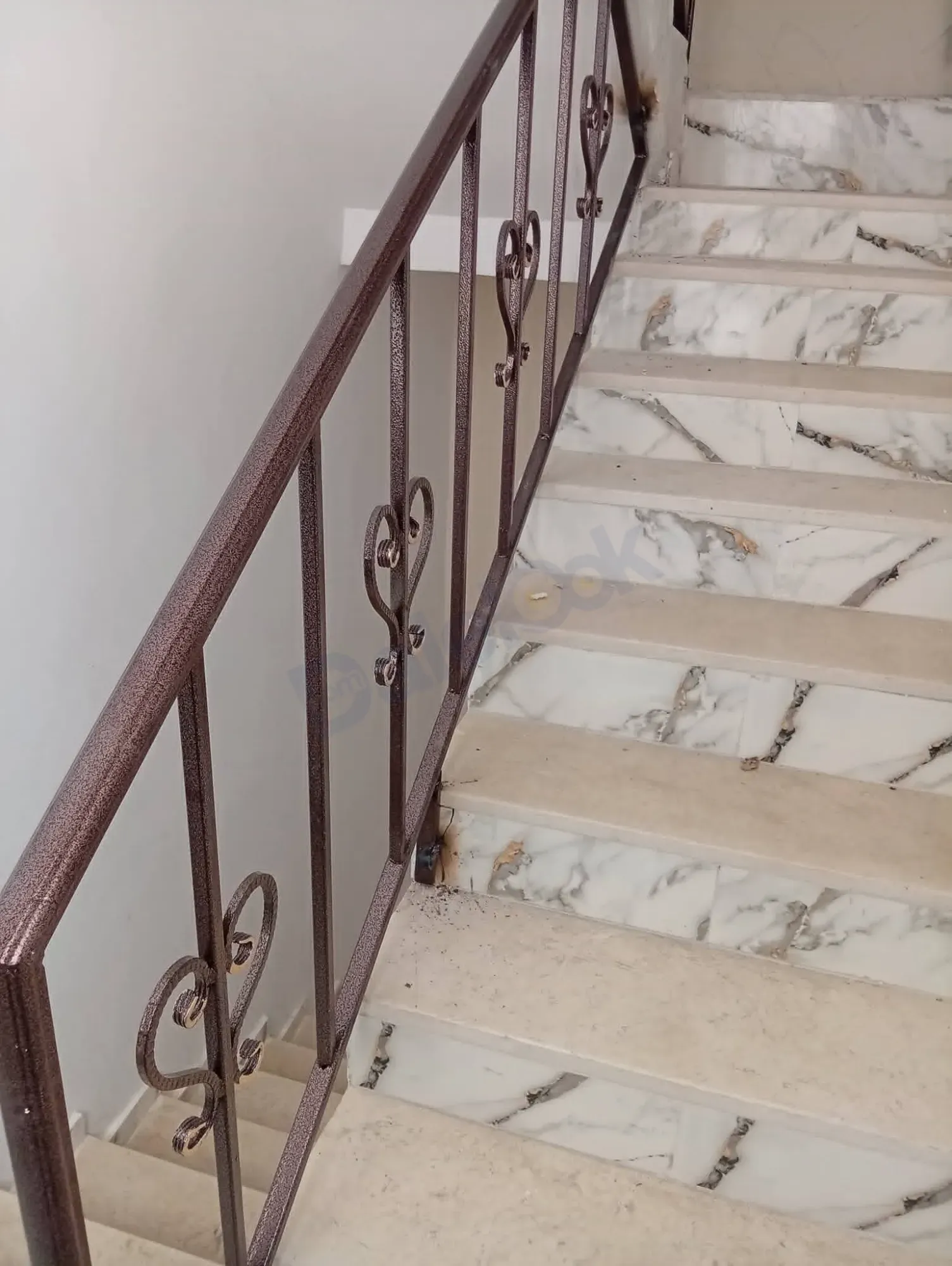 uploads/advertisements/images/للبيع_شقة_بيت_سحم_خلف_جامع_الكبير__2_-1783368243279.webp