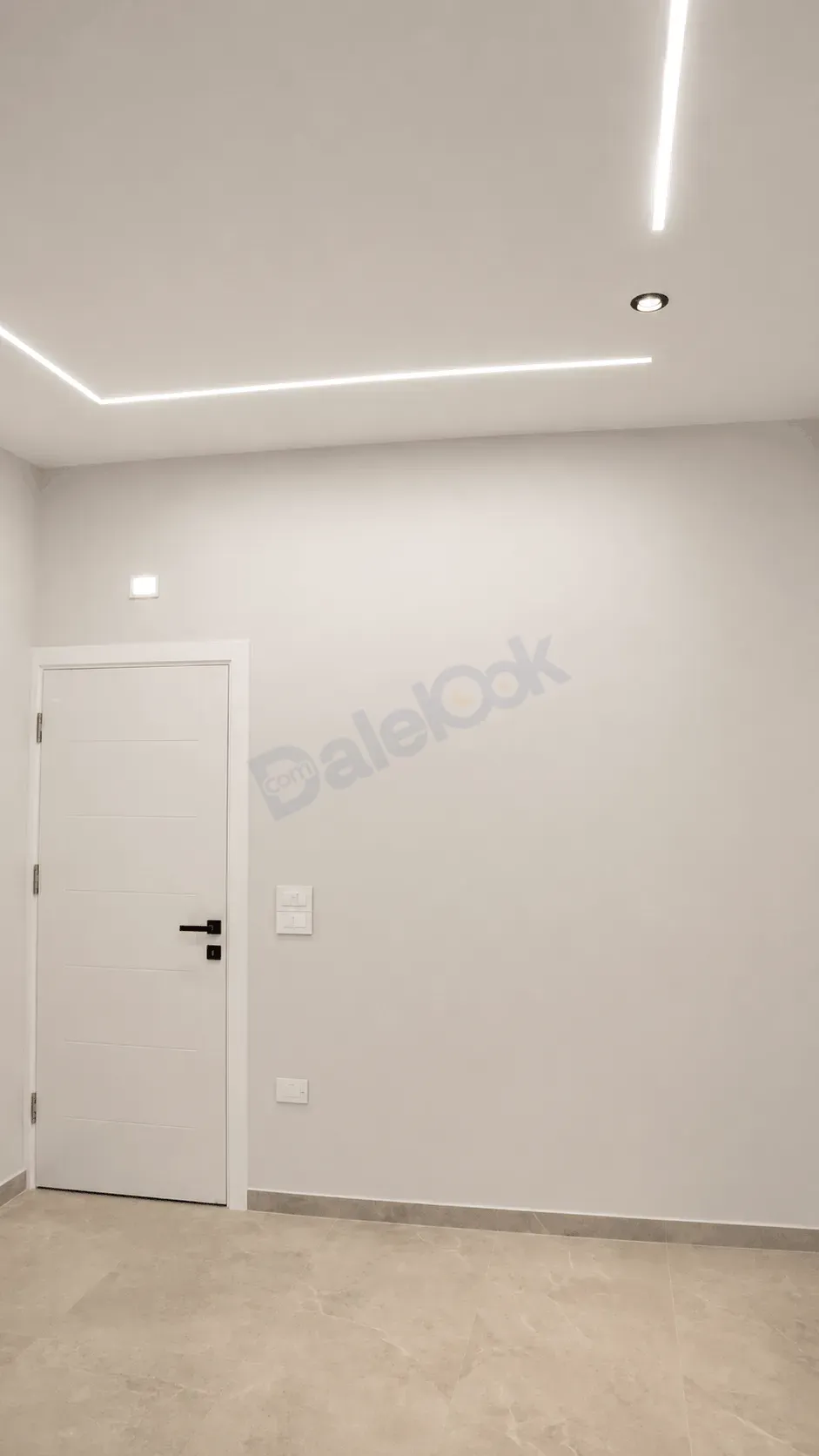 للبيع شقة ديلوكس أول مدخل جديدة عرطوز