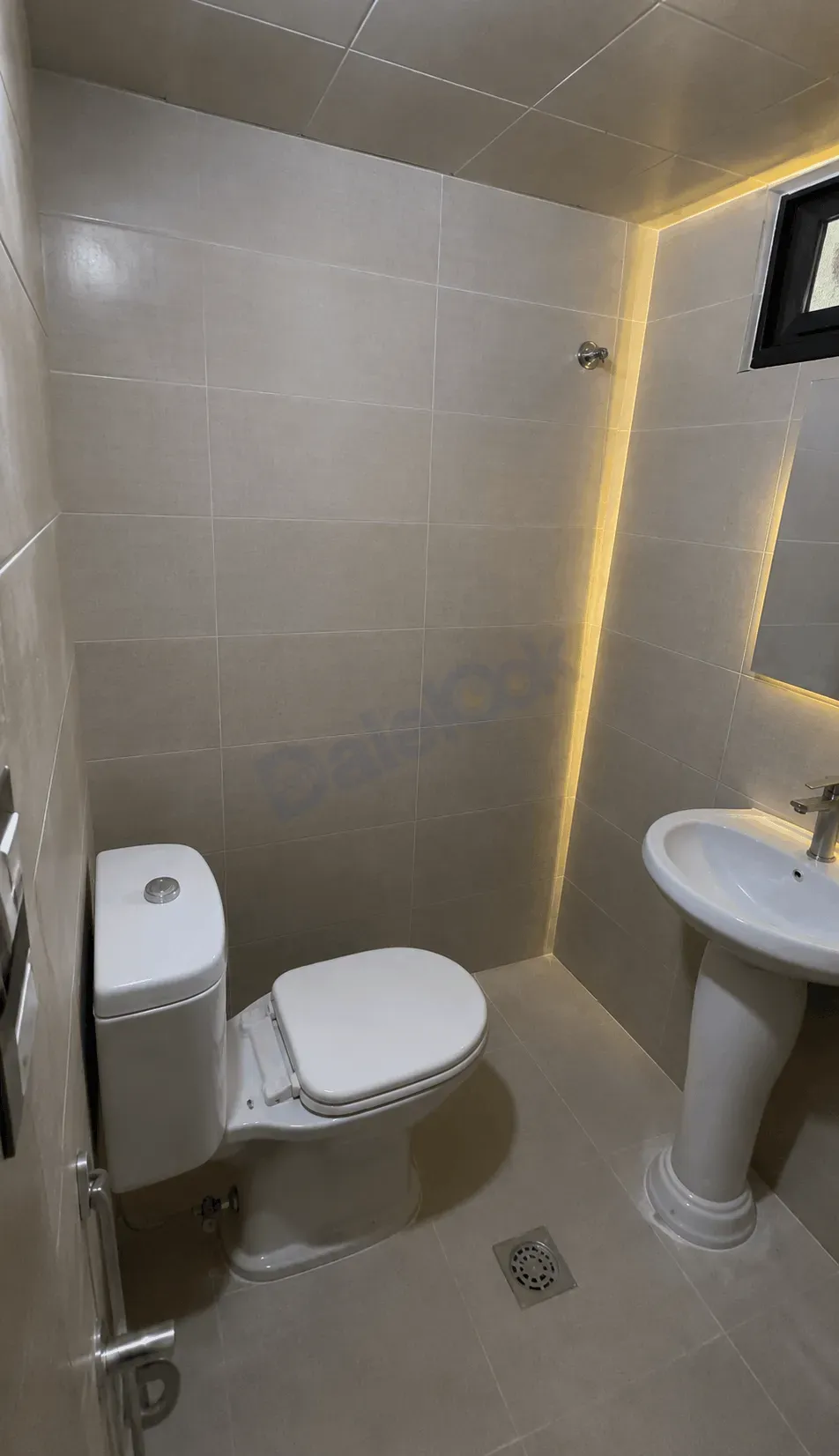 uploads/advertisements/images/للبيع_شقة_ديلوكس_في_صحنايا__11_-1784221179076.webp