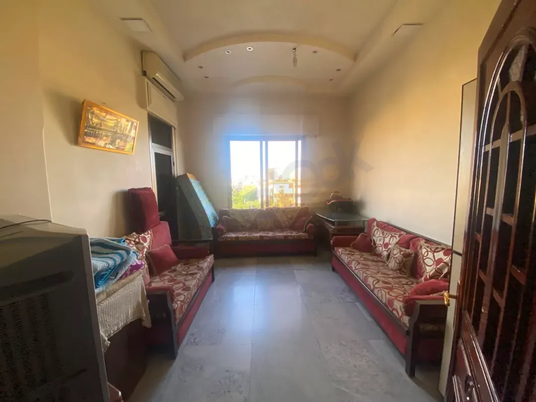 للبيع شقة سكنية بإطلالة مميزة في الميسات