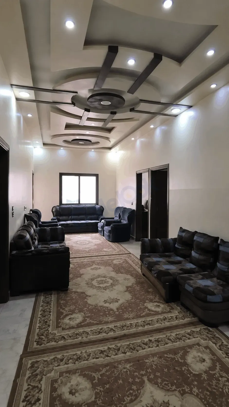 للبيع شقة سكنية ببيلا بموقع متميز