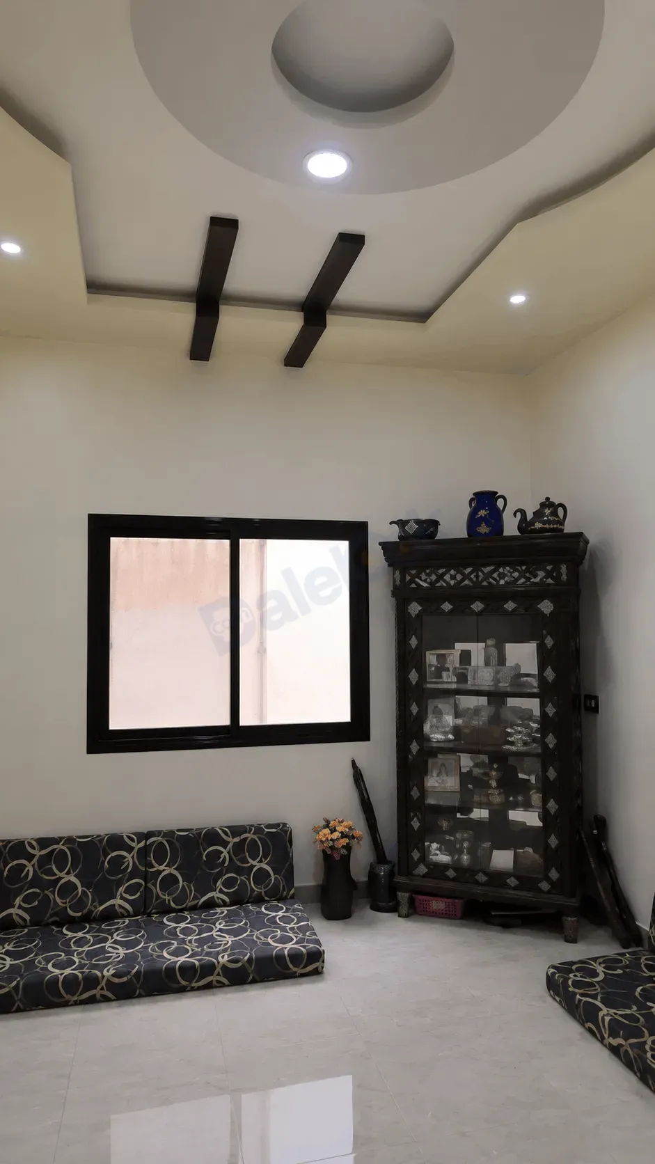 للبيع شقة سكنية ببيلا بموقع متميز
