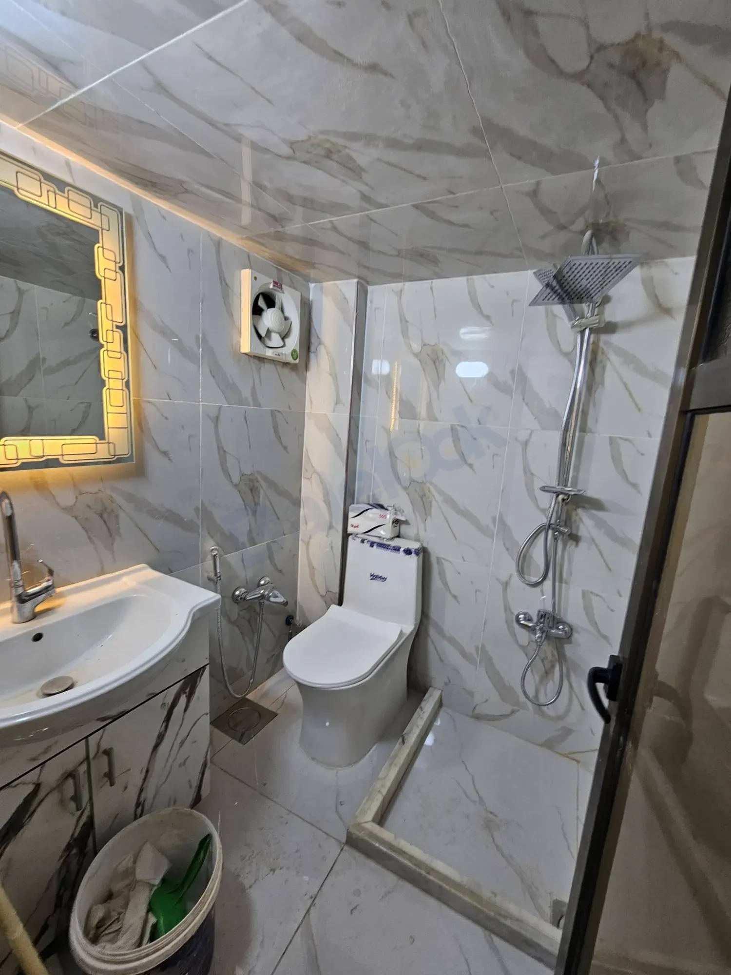 uploads/advertisements/images/للبيع_شقة_سكنية_في_الخطيب__3_-1785276547818.webp