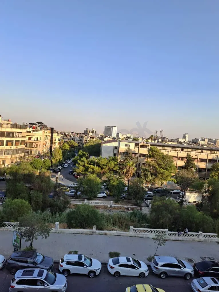 uploads/advertisements/images/للبيع_شقة_سكنية_في_الميسات__10_-1789419690374.webp