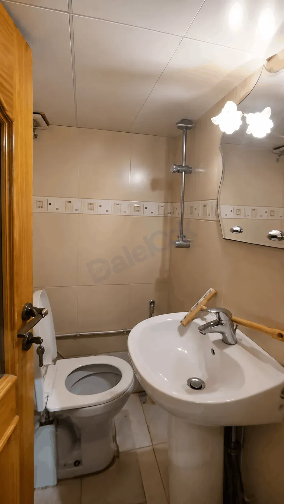 uploads/advertisements/images/للبيع_شقة_سكنية_في_الميسات__4_-1785367081764.webp