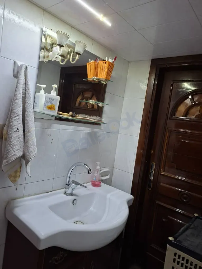 uploads/advertisements/images/للبيع_شقة_سكنية_في_دمشق_الميسات__3_-1791068033314.webp