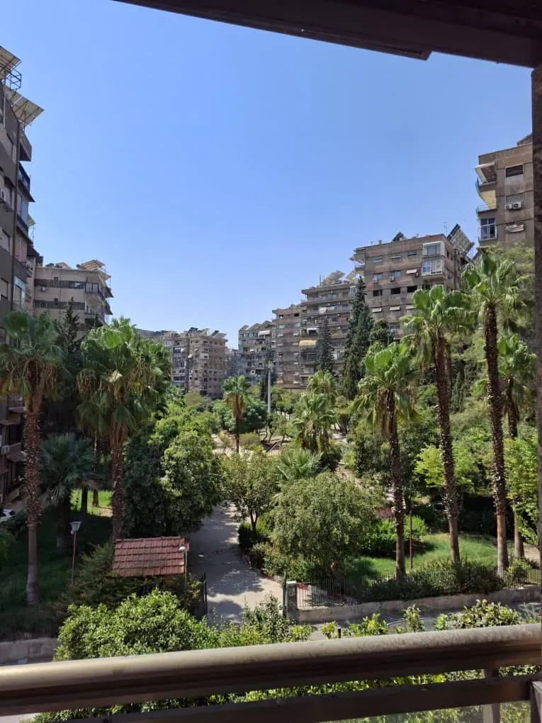 uploads/advertisements/images/للبيع_شقة_سكنية_في_دمشق_شارع_برنية_نسق_اول__4_-1791068477790.webp