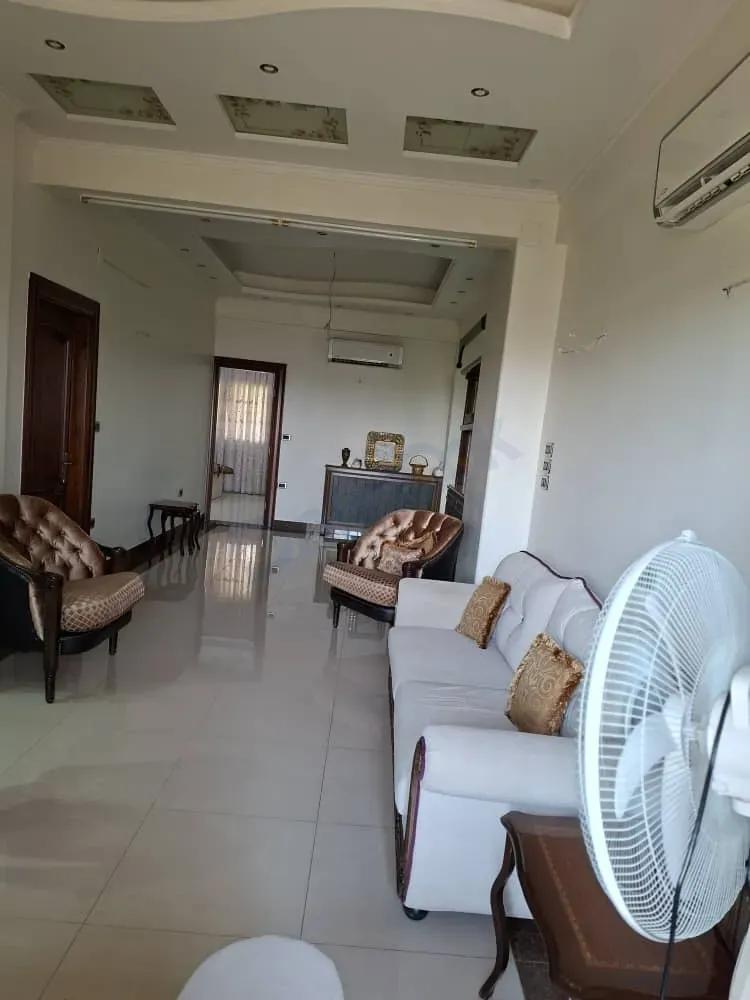 للبيع شقة سكنية في دمشق شارع برنية نسق اول