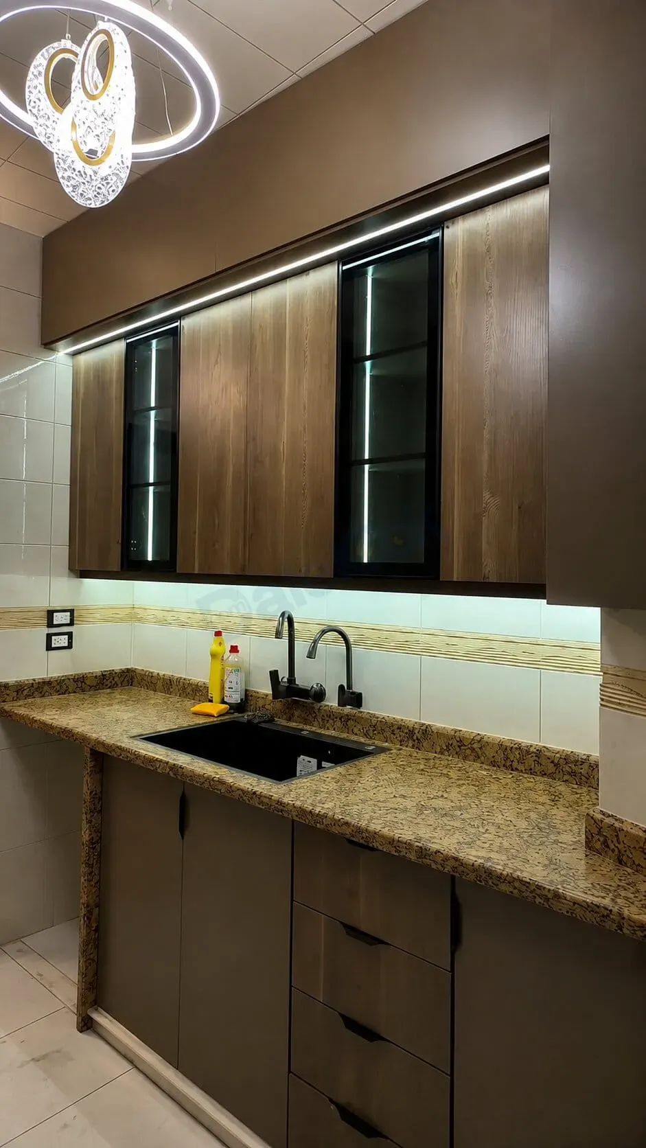 uploads/advertisements/images/للبيع_شقة_سكنية_في_قدسيا_شارع_الروضة__4_-1785622389330.webp