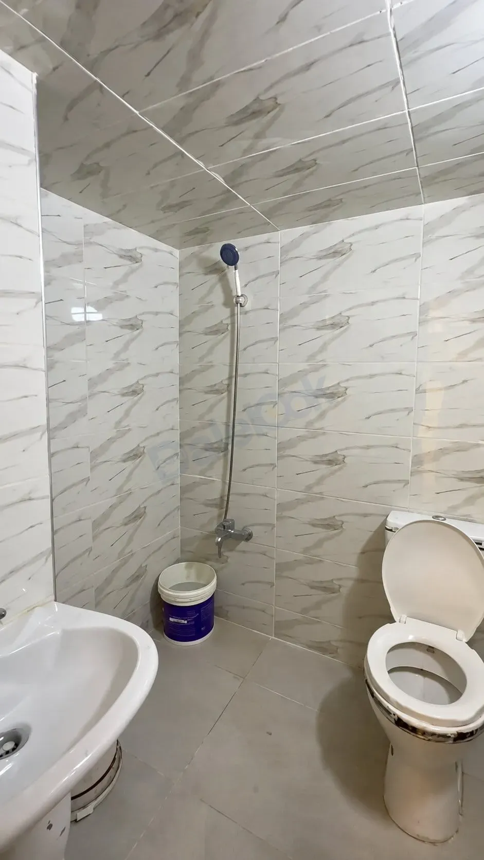 uploads/advertisements/images/للبيع_شقة_سكنية_في_قدسيا_شارع_السلام__1_-1785623701059.webp