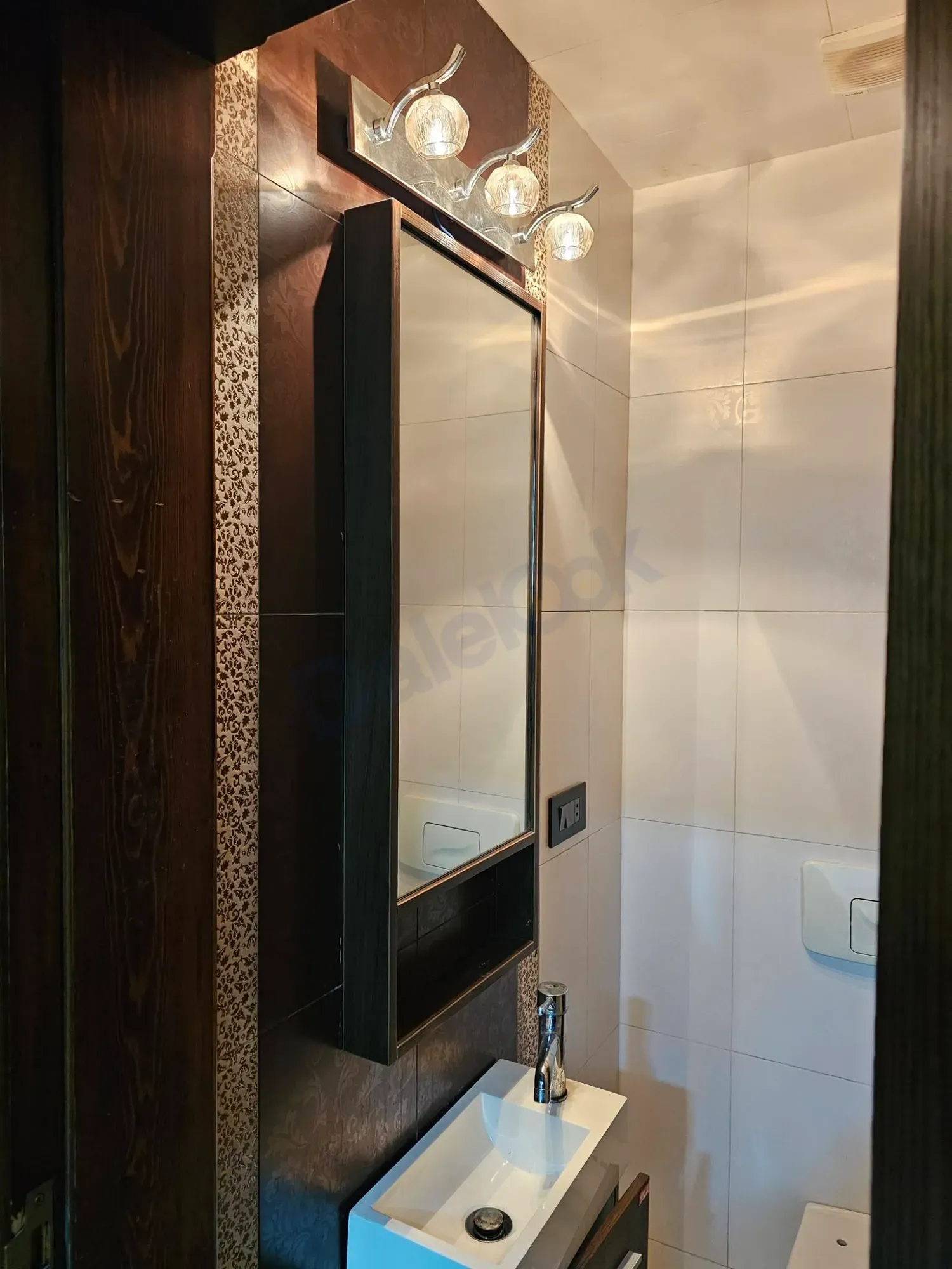 uploads/advertisements/images/للبيع_شقة_سكنية_مميزة_في_شرقي_التجارة__6_-1785278547615.webp