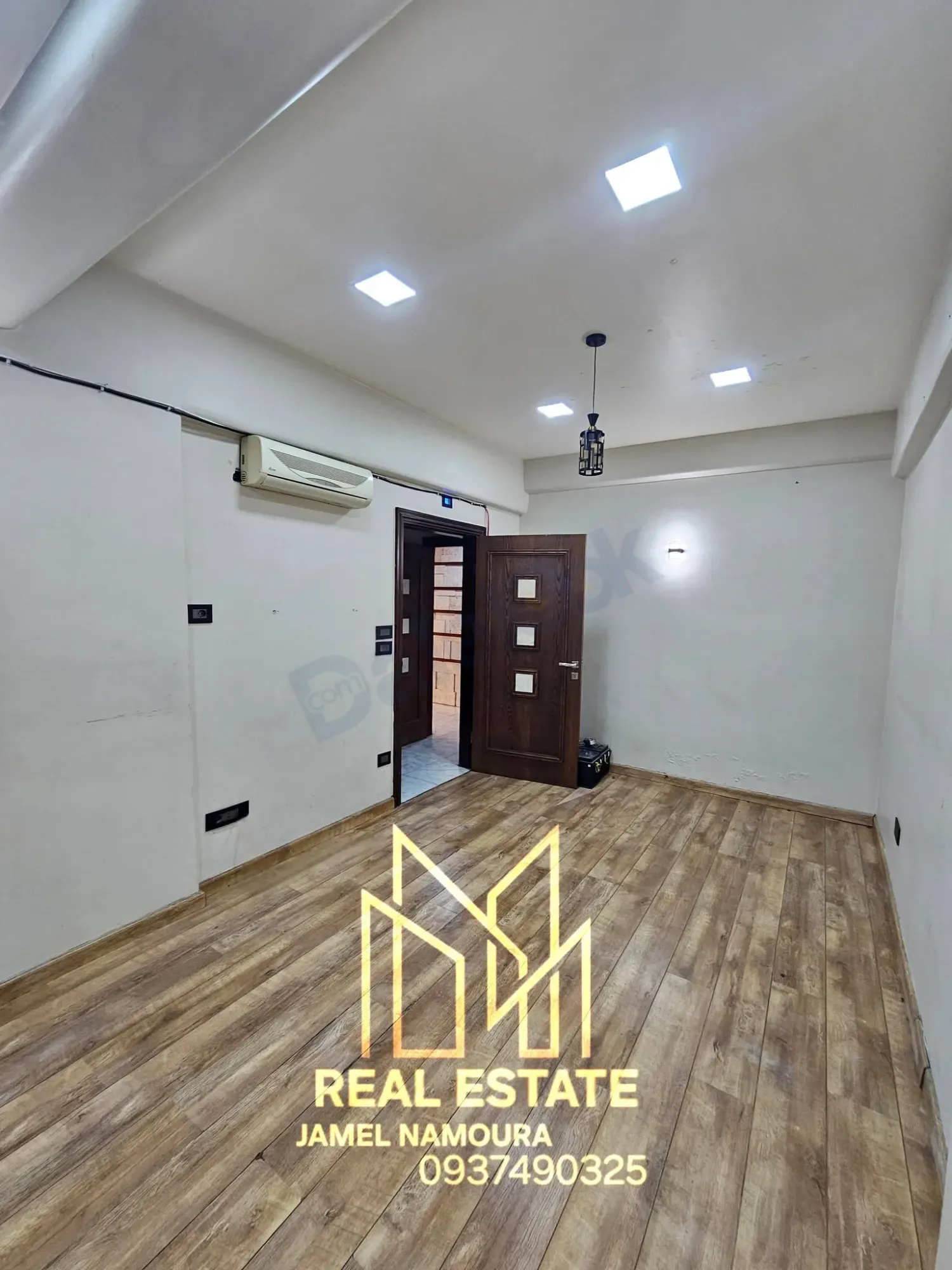 uploads/advertisements/images/للبيع_شقة_سكنية_مميزة_في_شرقي_التجارة__7_-1785278547615.webp