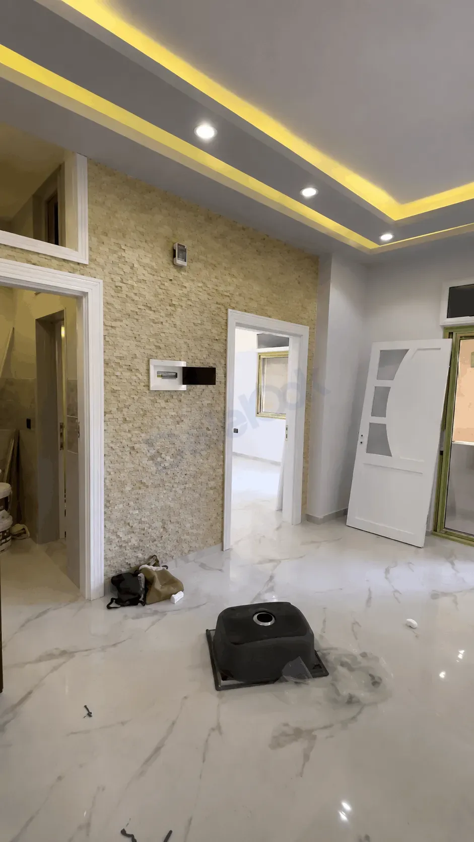 uploads/advertisements/images/للبيع_شقة_سوبر_ديلوكس_في_صحنايا__7_-1784723929003.webp