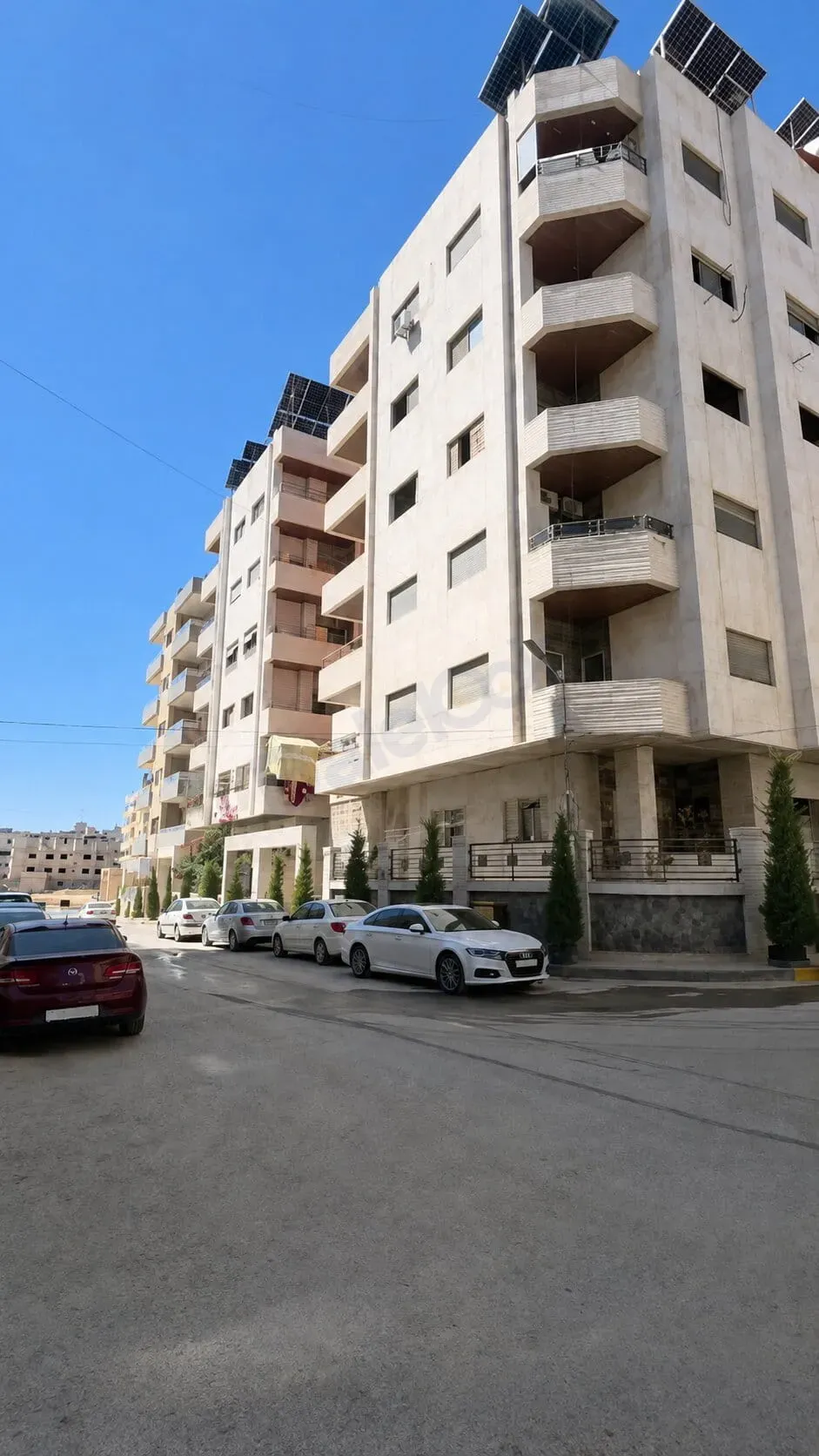 للبيع شقة عضم في جديدة عرطوز أول السلالم