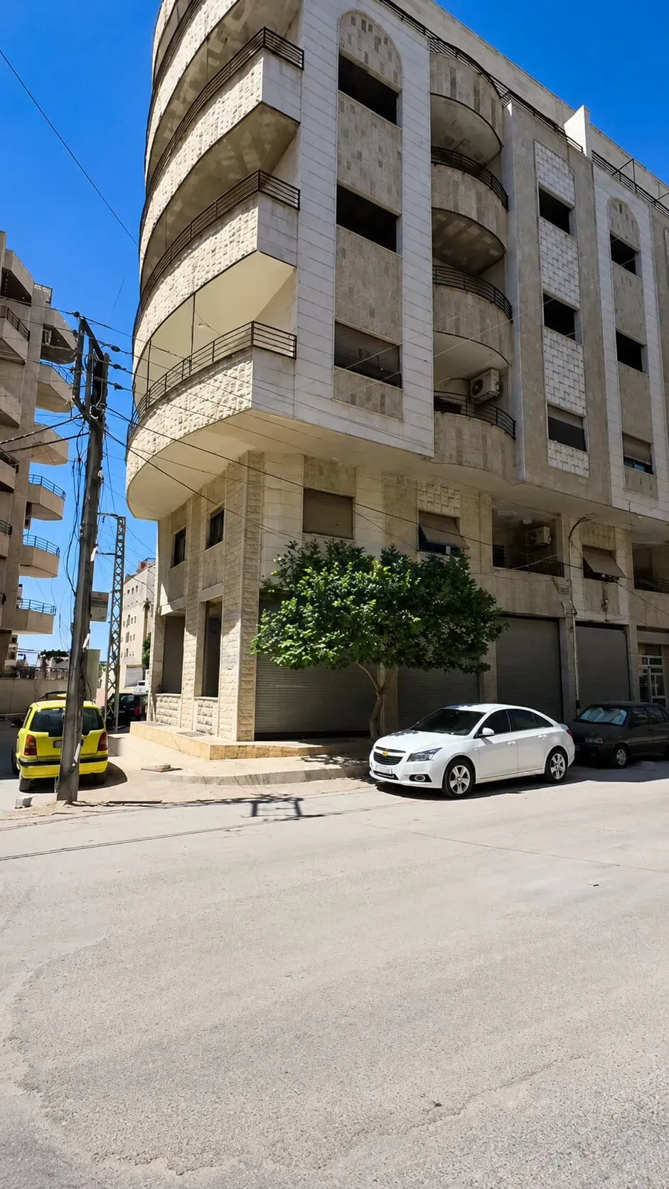 للبيع شقة عضم في جديدة عرطوز الكورنيش