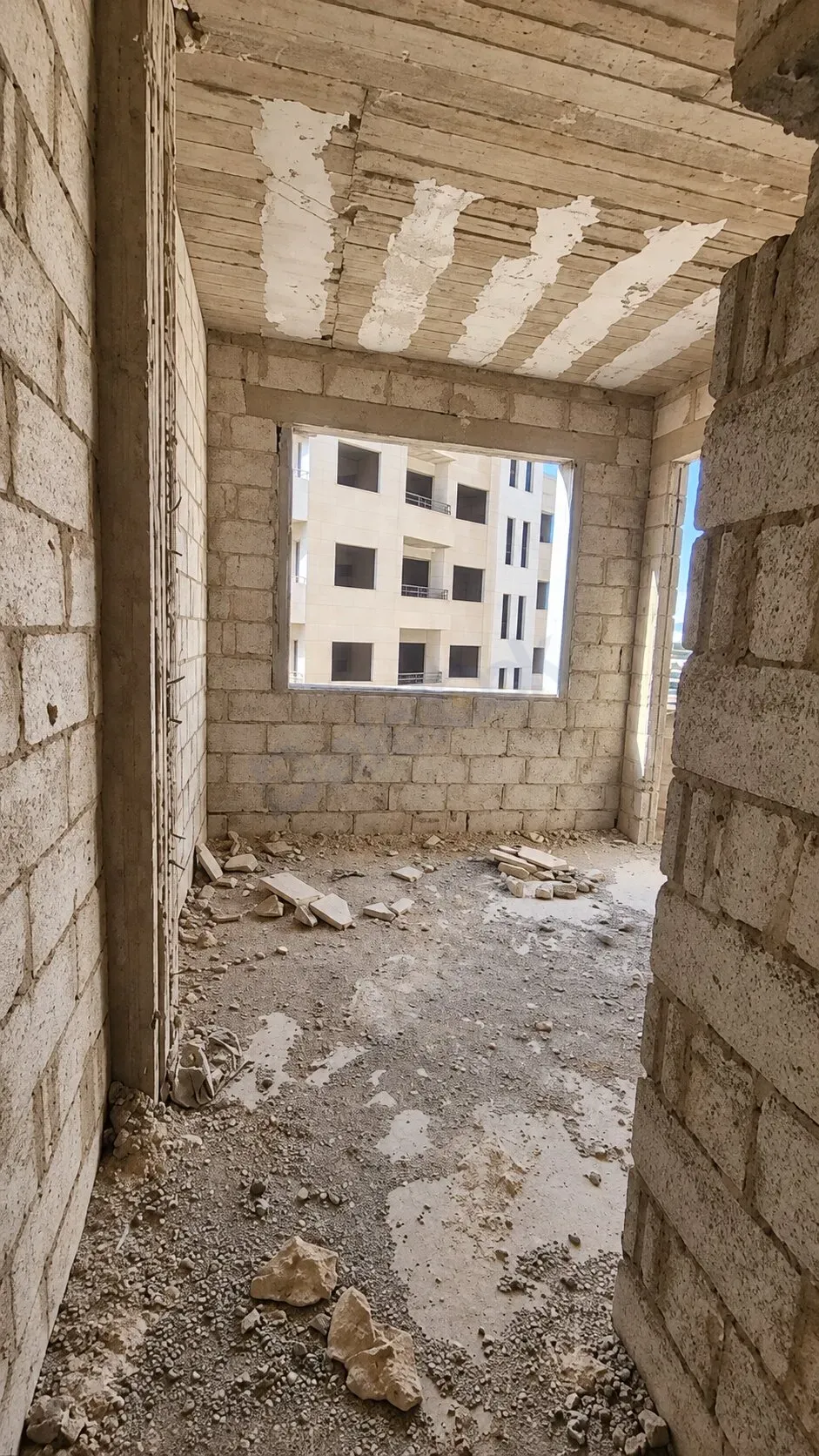 uploads/advertisements/images/للبيع_شقة_على_العضم_سكنية_في_ريف_دمشق_جديدة_عرطوز__1_-1791322405864.webp