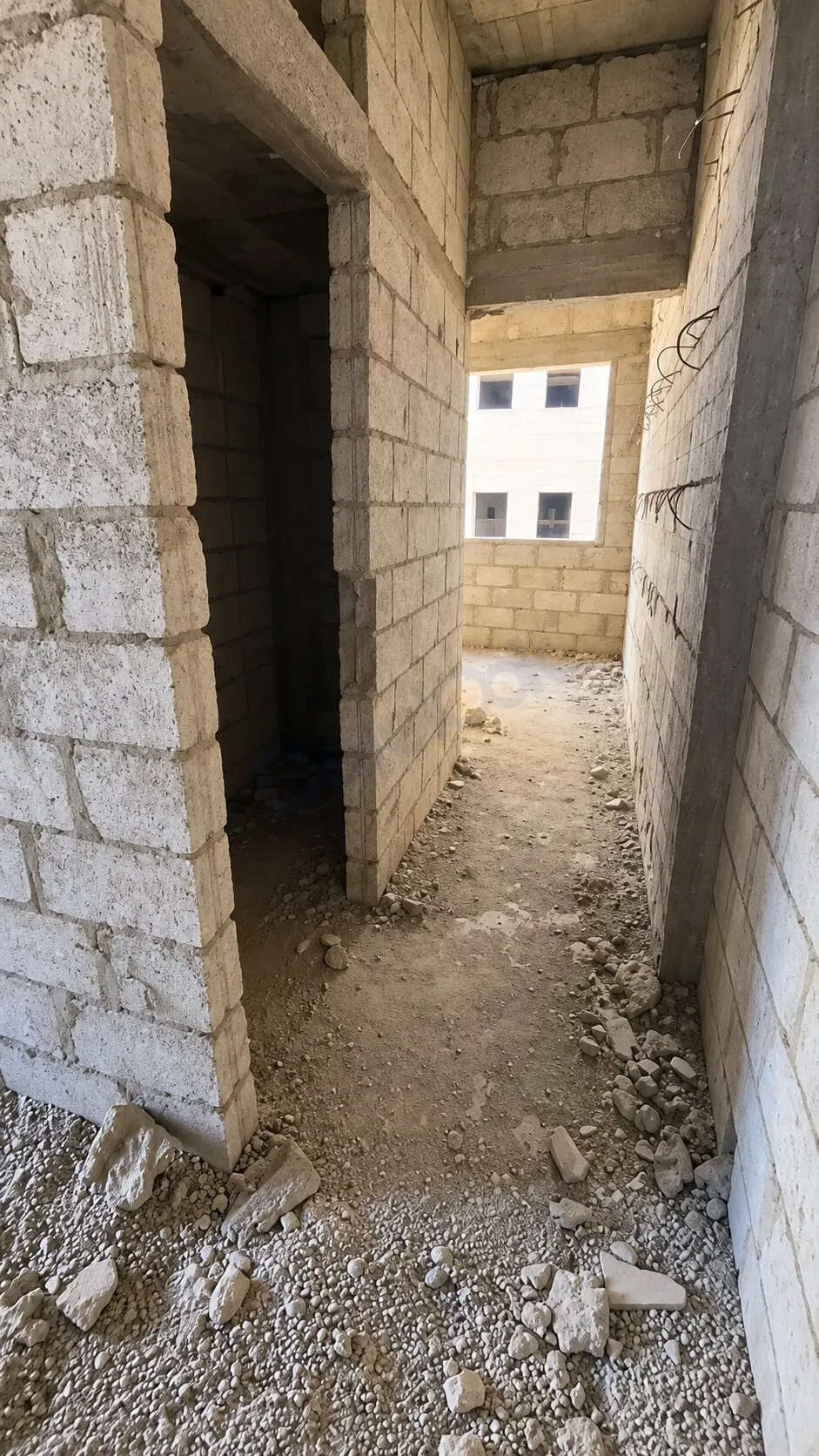 uploads/advertisements/images/للبيع_شقة_على_العضم_سكنية_في_ريف_دمشق_جديدة_عرطوز__6_-1791322405863.webp