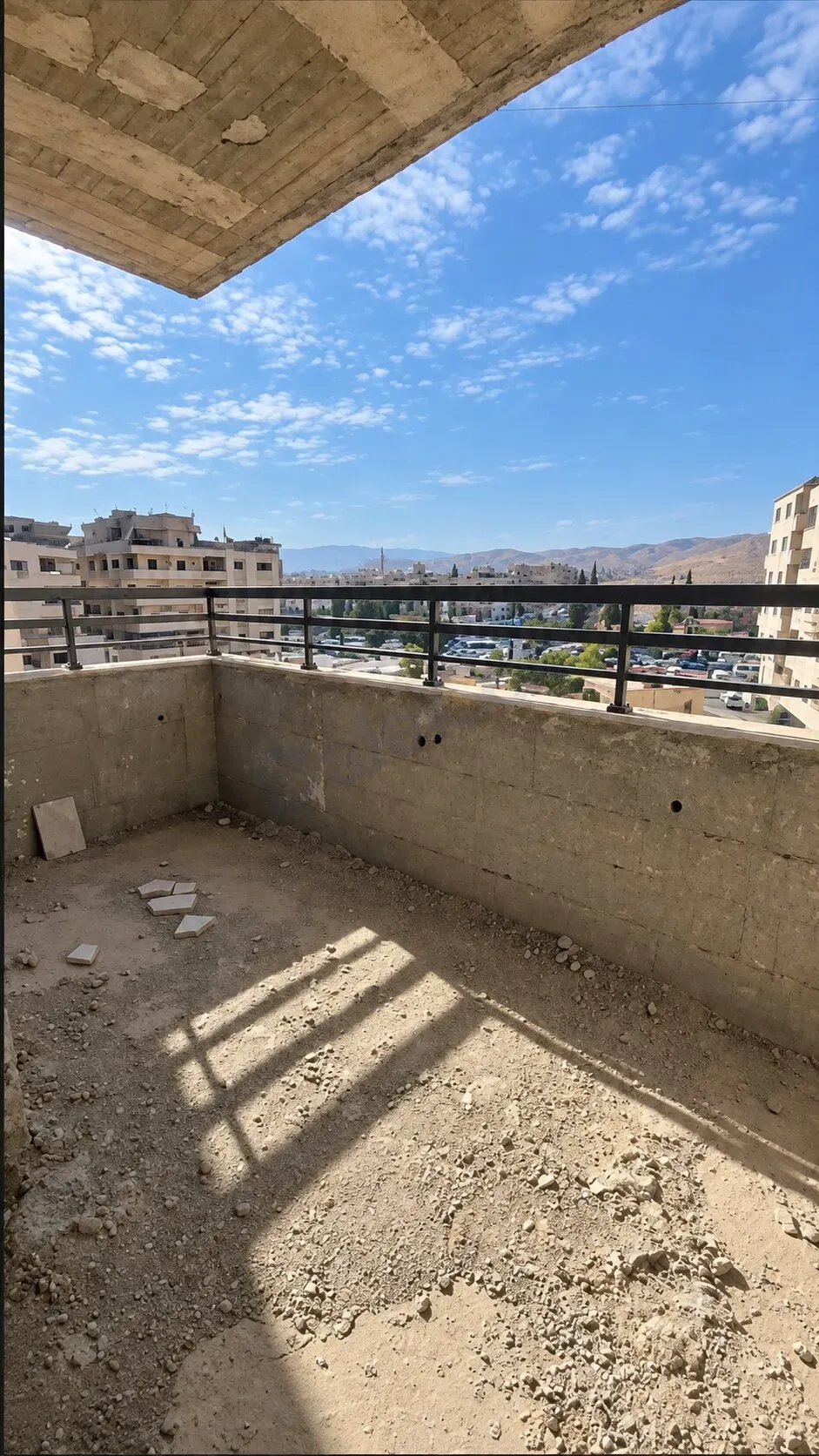 uploads/advertisements/images/للبيع_شقة_على_العضم_سكنية_في_ريف_دمشق_جديدة_عرطوز__8_-1791322405864.webp