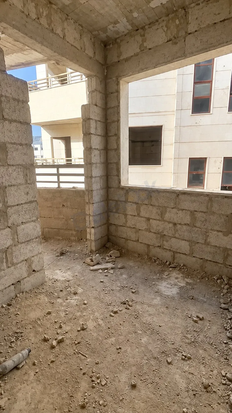 uploads/advertisements/images/للبيع_شقة_على_العضم_سكنية_في_ريف_دمشق_جديدة_عرطوز__9_-1791322405864.webp