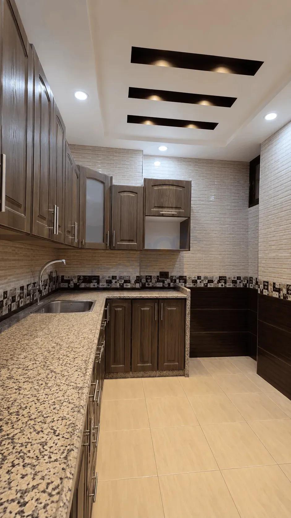 uploads/advertisements/images/للبيع_شقة_عند_مدارس_البنات_بيت_سحم__مفرق_الشرائي__1_-1784065145630.webp