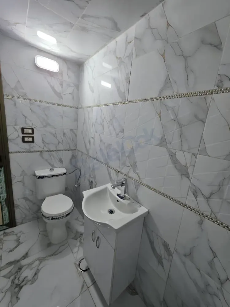 uploads/advertisements/images/للبيع_شقة_فخمة_بيت_سحم_خلف_محامص_العسلي__3_-1783368786849.webp