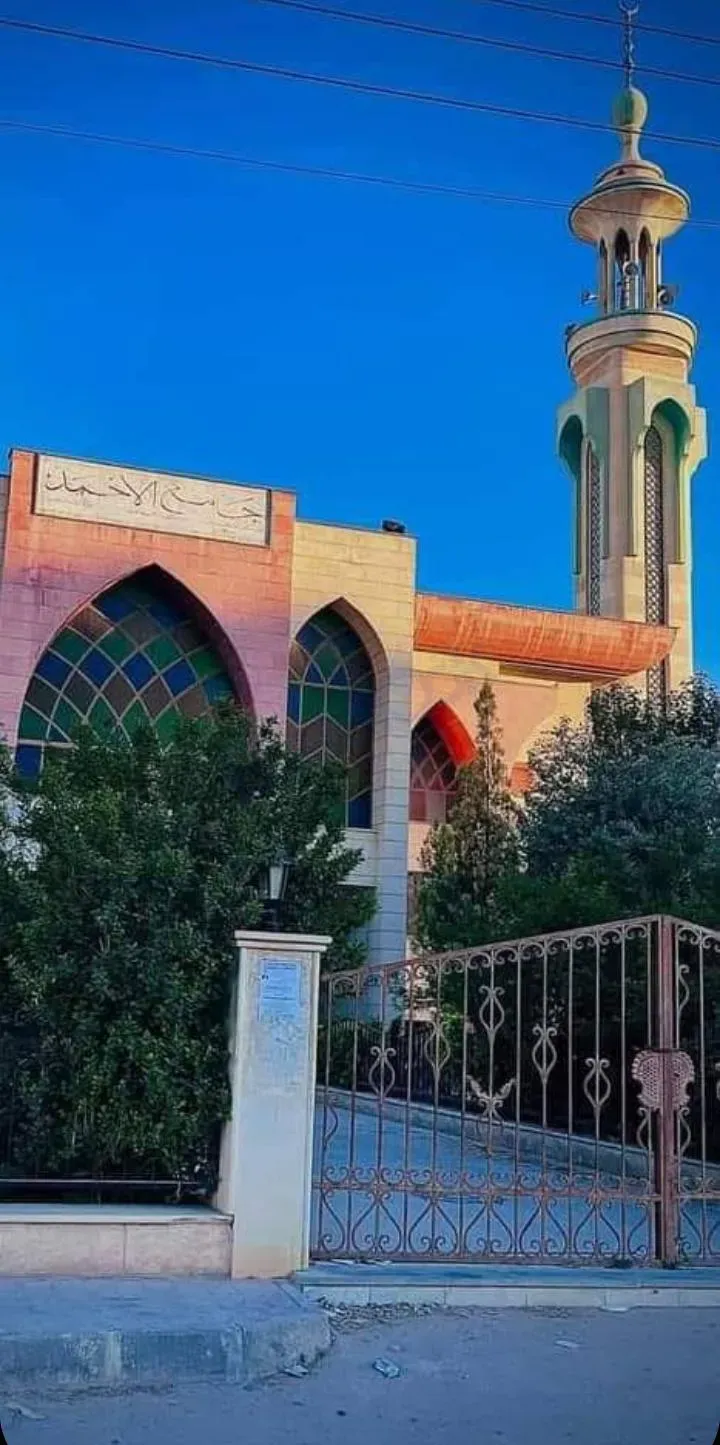للبيع شقة في الغزلانية بالقرب من جامع الأحمد