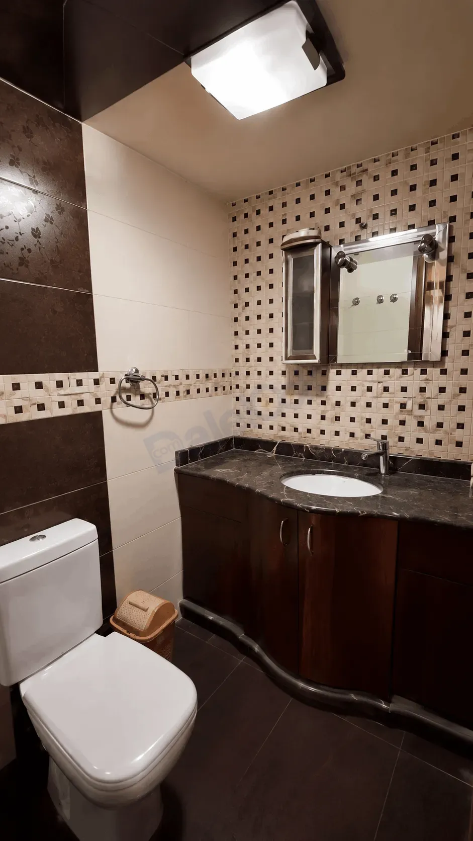 uploads/advertisements/images/للبيع_شقة_في_القصاع_خلف_كنيسة_الصليب__12_-1784837635228.webp