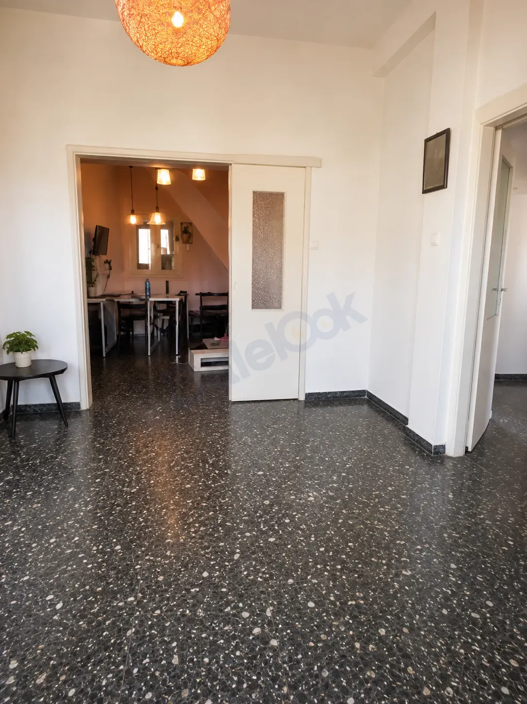 uploads/advertisements/images/للبيع_شقة_في_القصور_دمشق__8_-1780603622548.webp