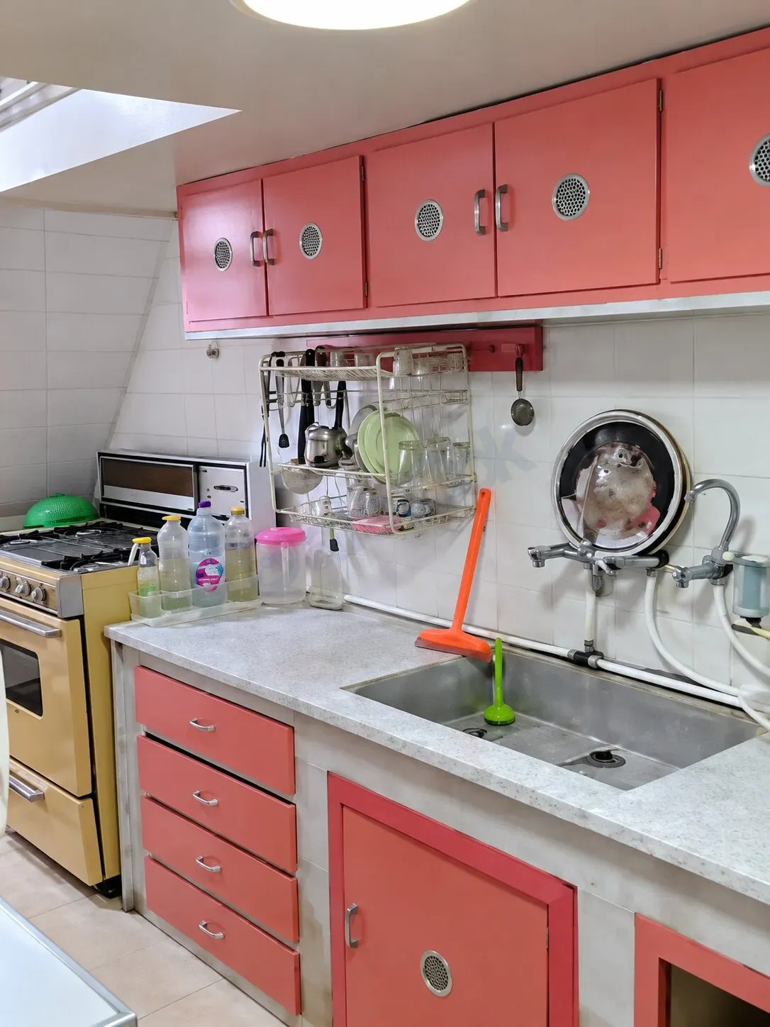 uploads/advertisements/images/للبيع_شقة_في_المزرعة_بالقرب_من_الجامع_الكويتي__3_-1789588920681.webp