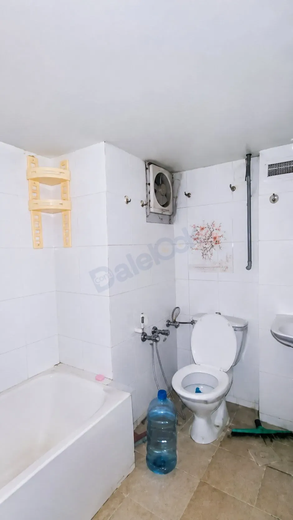 uploads/advertisements/images/للبيع_شقة_في_الميدان_الجزماتية__4_-1786925622741.webp