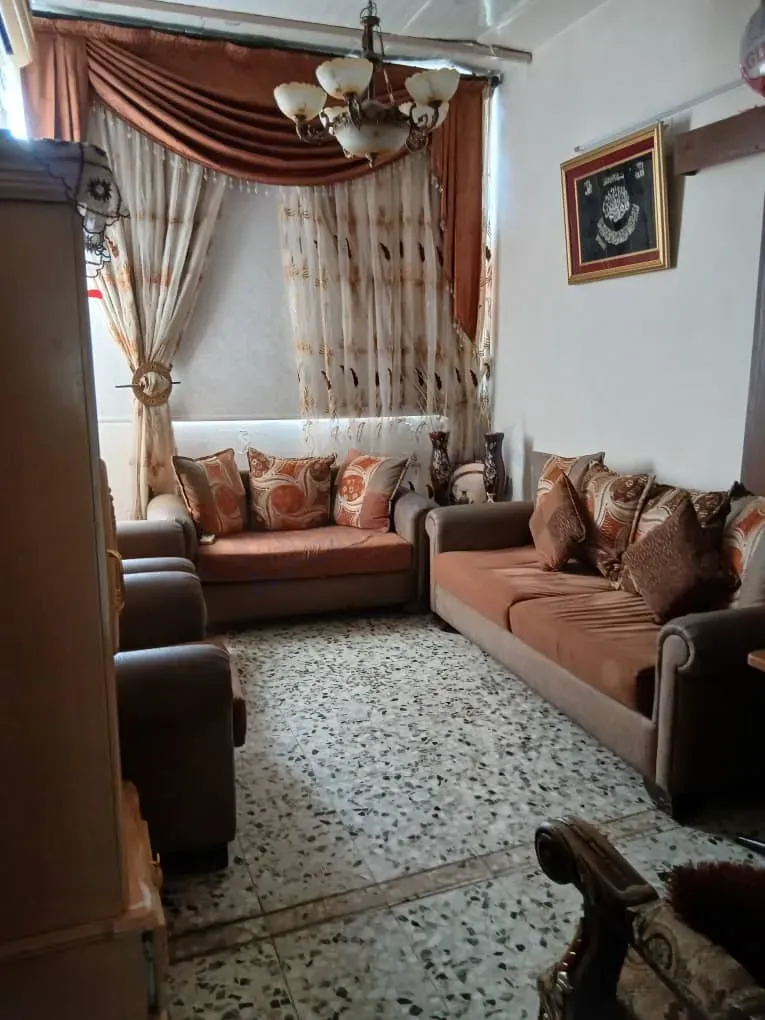 للبيع شقة في الميدان زقاق البصل