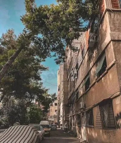 للبيع شقة في الميدان قرب مدرسة حسان بن ثابت