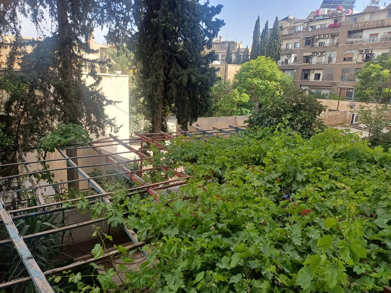 للبيع شقة في الميسات شارع النهر