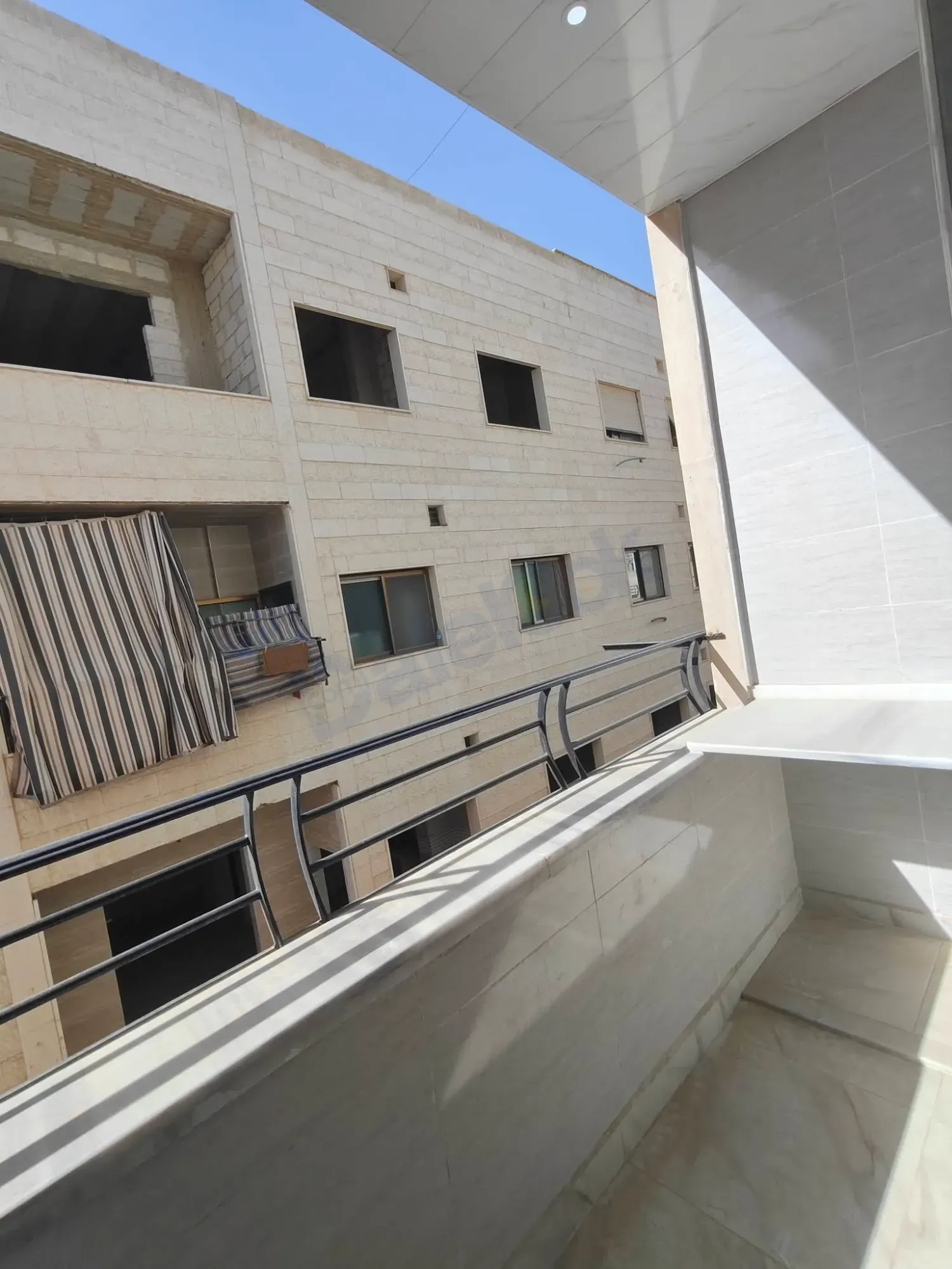 uploads/advertisements/images/للبيع_شقة_في_تنظيم_القزاز_مجمع_الياسمين__4_-1783108116681.webp